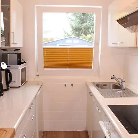 Obj 83 Foehrenhus Ferienbungalow In Ruhiger Lage Fur 4 Personen, Terrasse, Strandkorb Und Hund * Häven