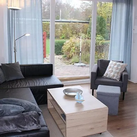 Obj 83 Foehrenhus Ferienbungalow In Ruhiger Lage Fur 4 Personen, Terrasse, Strandkorb Und Hund Dom wakacyjny *