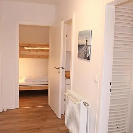 Obj 83 Foehrenhus Ferienbungalow In Ruhiger Lage Fur 4 Personen, Terrasse, Strandkorb Und Hund * Häven