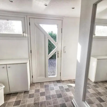 Obj 83 Foehrenhus Ferienbungalow In Ruhiger Lage Fur 4 Personen, Terrasse, Strandkorb Und Hund Dom wakacyjny *